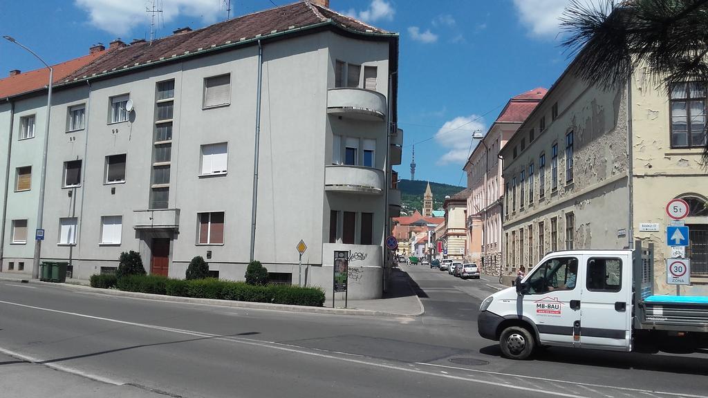 Anna Apartmanok Pecs Exterior photo